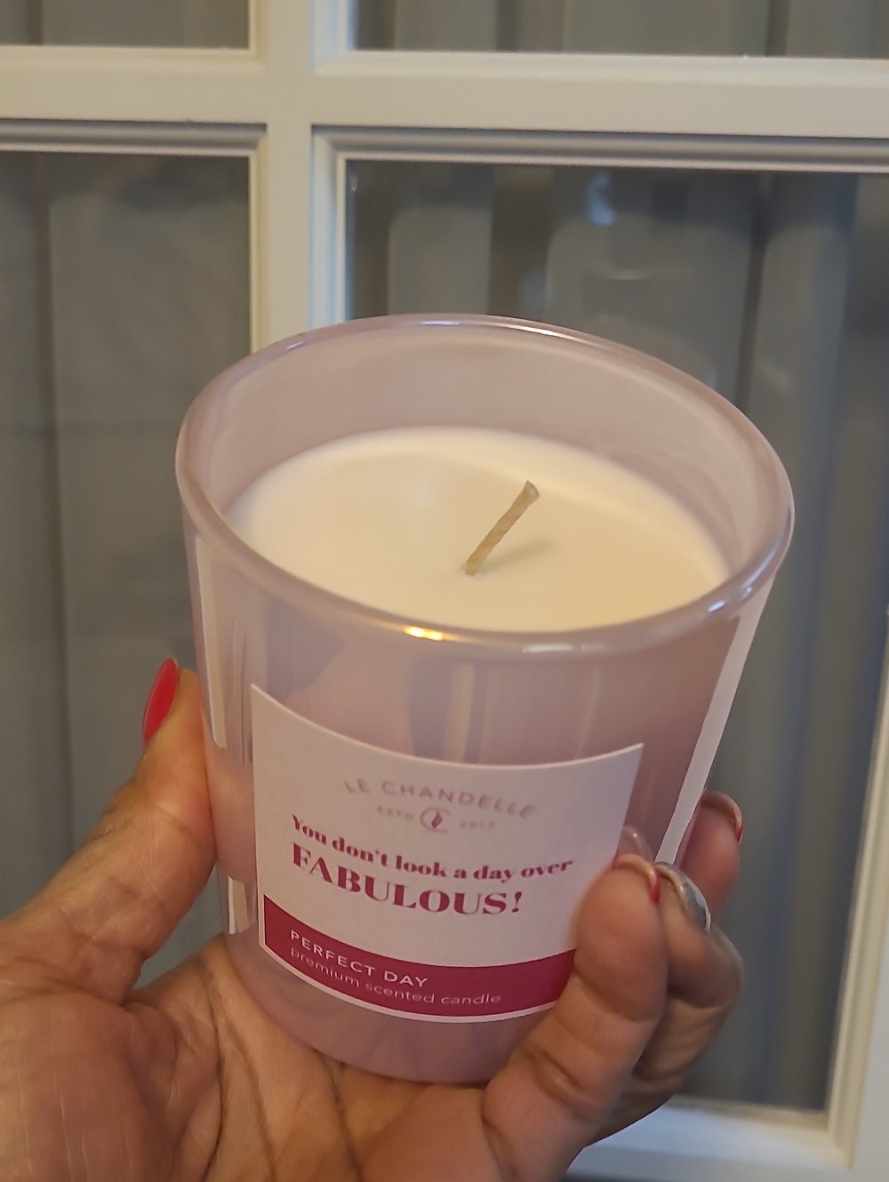 LE CHANDELLE - Perfect Day Scented Candle - 10oz - Picture 5 of 6